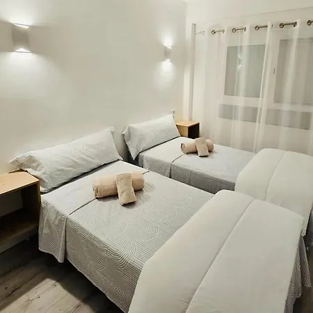 Modern Sea-view Stay, Ferienhaus