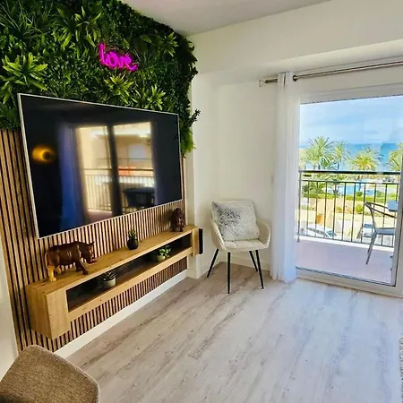 Modern Sea-view Stay, * Denia