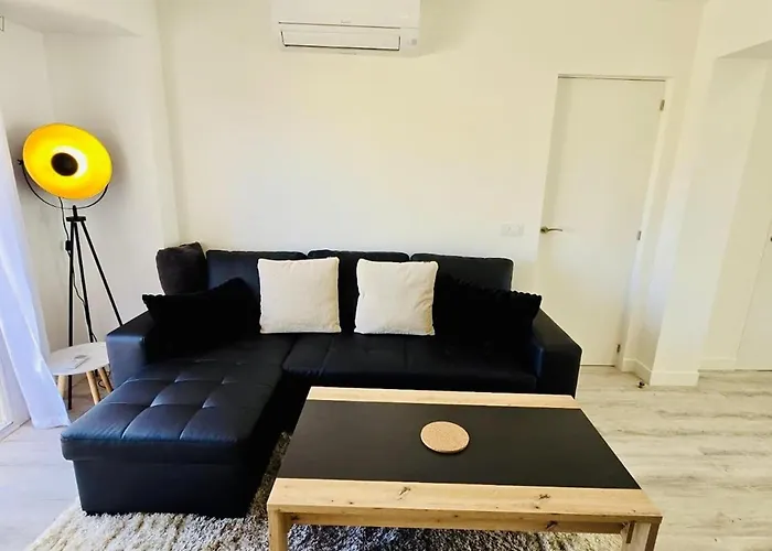 Feriehus Modern Sea-view Stay, *