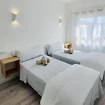 Modern Sea-view Stay, Prázdninový dům *