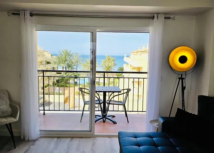 Modern Sea-view Stay, Prázdninový dům